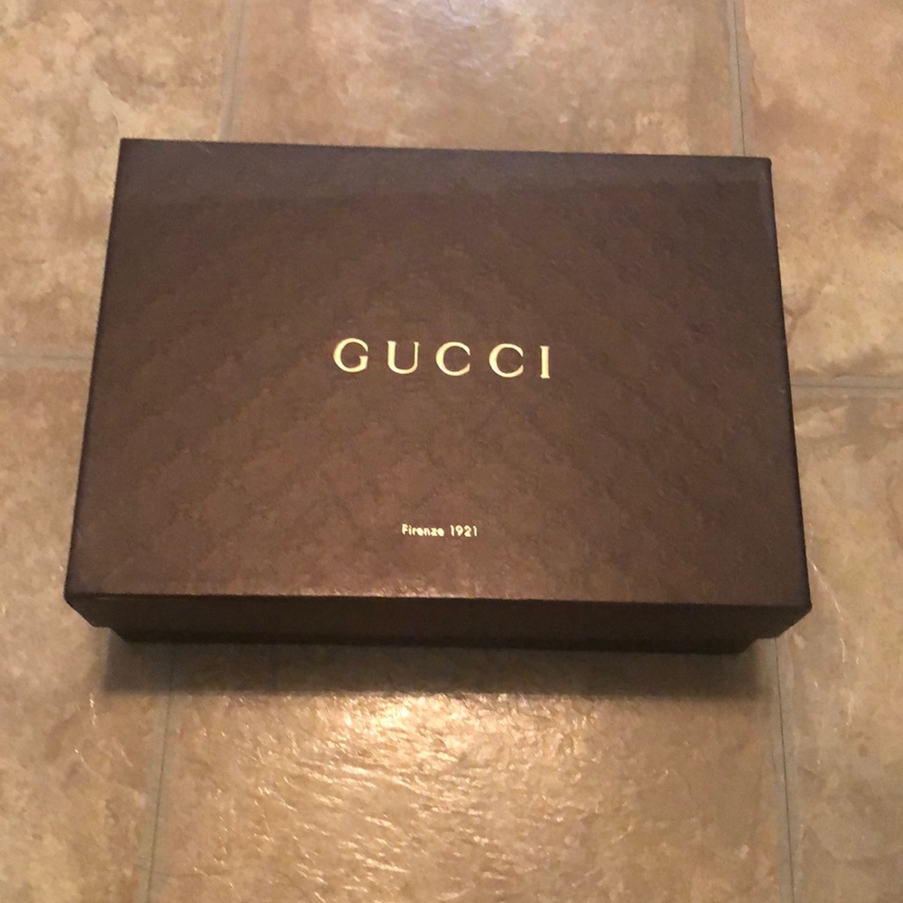 Black patent leather Gucci Pumps - Picture 7 of 7